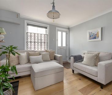 3 bedroom terraced house to rent - Photo 2
