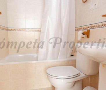 Apartment in Cómpeta, Inland Andalucia at the foot of the mountains - Photo 6