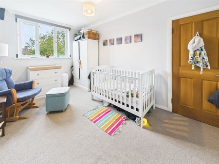 Clifden Court, Twickenham, London, TW1 - Photo 3