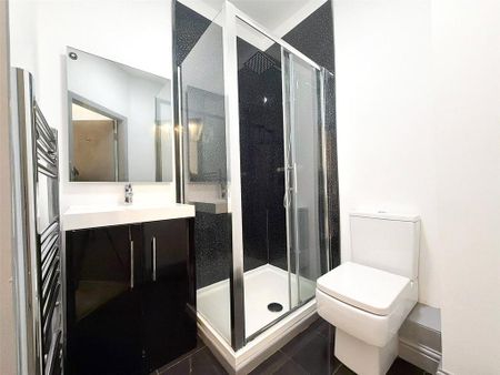 2 bedroom apartment to rent - Photo 4