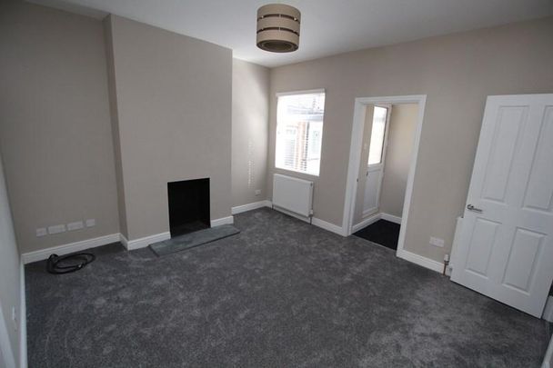 2 bedroom maisonette to rent - Photo 1