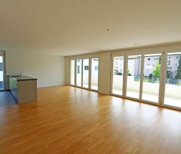 Grosszügige 4.5 Zimmerwohnung in familienfreundlichem Quartier! - Photo 1