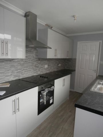 2 bedroom terraced house to rent - Photo 5