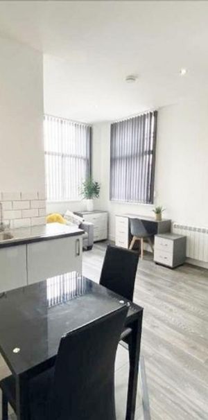 Studio to rent - Photo 1
