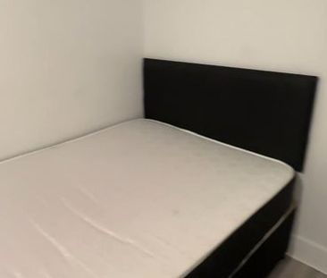 Room in a Shared House, Reginald Road, E7 - Photo 5