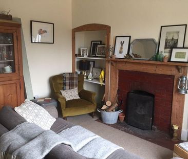 2 bedroom semi-detached house to rent - Photo 2