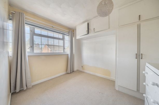 4 bedroom semi-detached house to rent - Photo 1