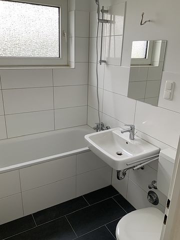 Renovierte 2-Zimmer-Wohnung in Remscheid Lüttringhausen - Foto 4
