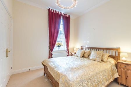 3 bedroom apartment to rent - Photo 4