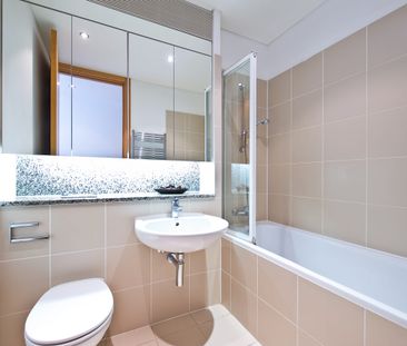 Kirkpatrick House, Spencer Dock, Dublin 1, D01 A9W7. - Photo 6