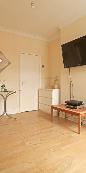 63 Hewson Road, Lincoln, Lincolnshire, LN1 1RZ - Photo 1