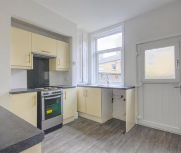 2 bedroom terraced house to rent - Photo 6