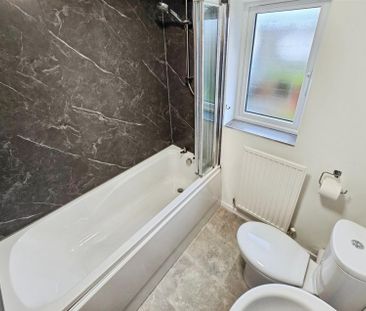 2 Bedroom House to Rent in Cunningham Close, Higham Ferrers, Northa... - Photo 5