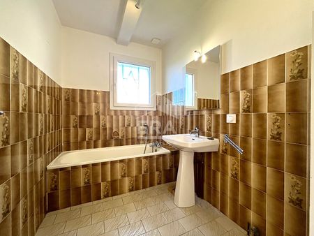 MAISON T4 A LOUER - BLOIS - MAISON DE VILLE, 3 CHBS AVEC JARDIN + CAVE ET GARAGE - Photo 4