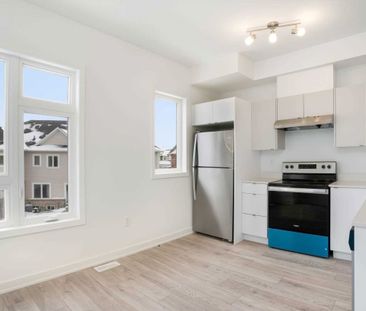 For Lease - 3079 Cherry Blossom Cmn N/A, Burlington, Ontario - Photo 4