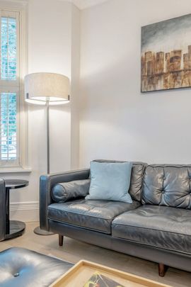 Vauxhall Grove - Photo 1