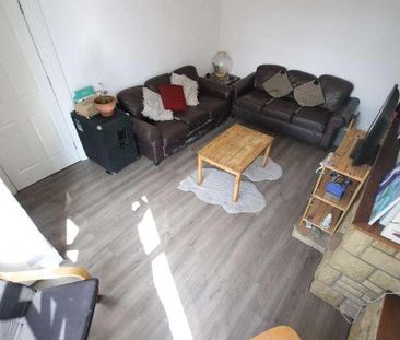 Knowle Avenue, Burley, Leeds, LS4 - Photo 5