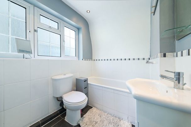 Ruden Way, Epsom - Photo 1