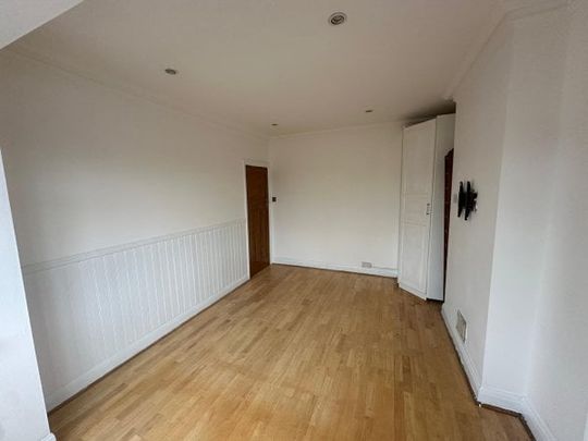 Lakehall Gardens, CR7 - Photo 1