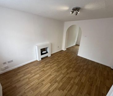 3 bedroom end of terrace house to rent - Photo 1
