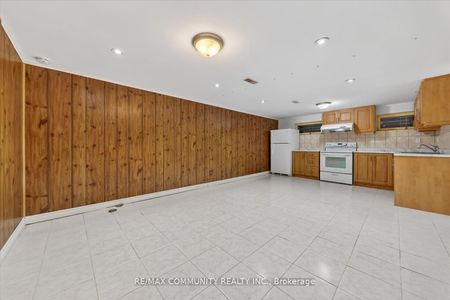 14 Pineslope Crescent #Lower - Photo 3