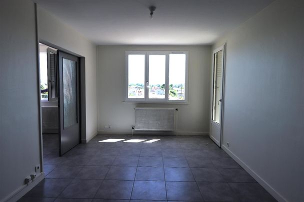 Location Appartement 3 pièces 60m² TOURNON SUR RHONE 07300 - Photo 1