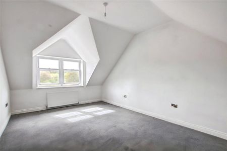 4 bedroom detached house to rent - Photo 4