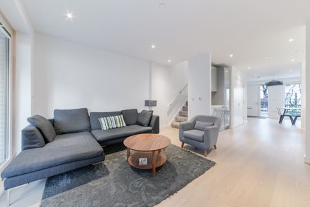 3 bedroom apartment to rent - Photo 2