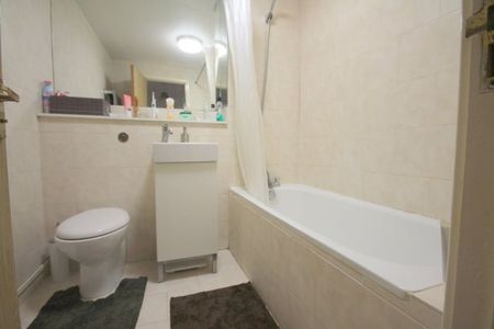 1 Bed Flat, Moriatry Close, N7 - Photo 4