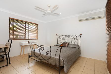 4 Strauss Court, Nerang QLD 4211 - Apartment For Rent | Domain - Photo 2