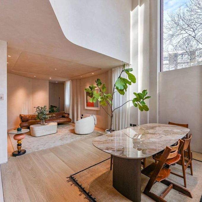 4 bedroom detached house to rent - Photo 1