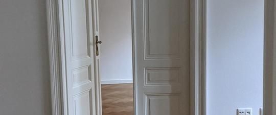 5-Zimmer-Altbauwohnung mit Stuck und Parkett in bester Frankfurter Lage - Foto 1