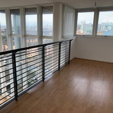3 bedroom flat to rent - Photo 1