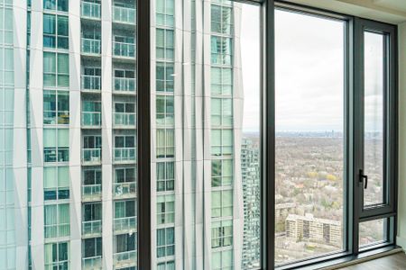 For Lease - 8 Cumberland Street Unit# 4108, Toronto, Ontario - Photo 3