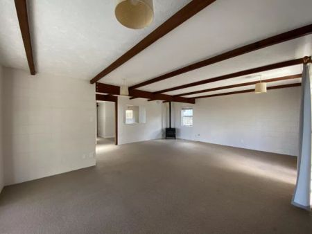 One Tree Hill/ Onehunga- 5 bedroom Unit - Photo 3