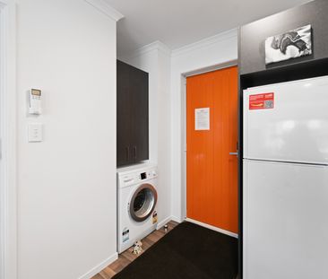 Modern, fully furnished, one bedroom studio room with your own kitc... - Photo 2