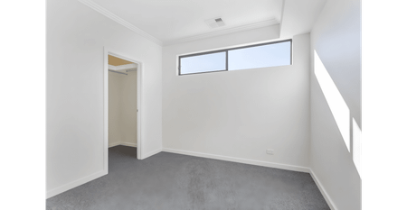 Modern Family Living in a Prime Campbelltown Location with 6.6 KW Solar system - Photo 3