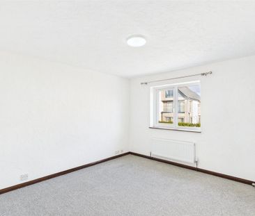 2 bedroom end of terrace house to rent - Photo 3
