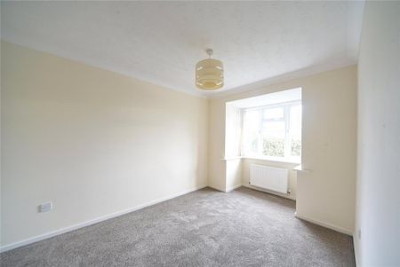 4 bedroom detached house to rent - Photo 2