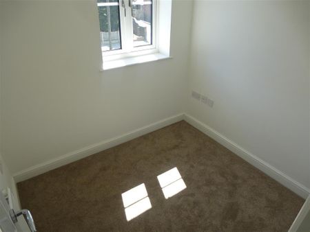 Savile Road - Photo 2