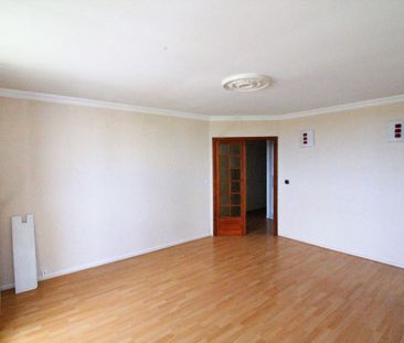 Location Appartement 4 pièces 75m² ST PIERRE DES CORPS 37700 - Photo 1