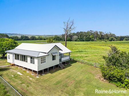 Charming Two-Bedroom Home in Peaceful Rural Setting Close to Town - Photo 3