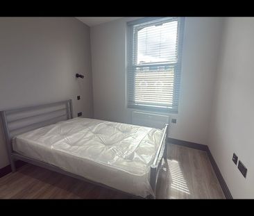 Studio Flat, London, W3 - Photo 2