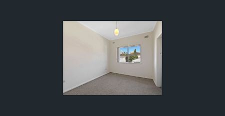 One Bedroom Apartment In The Heart of Bondi Junction - Photo 3