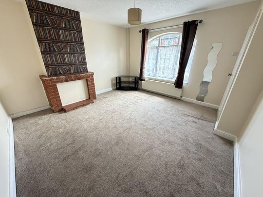 3 bedroom end of terrace house to rent - Photo 1