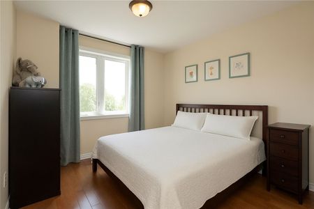 For Lease - 2543 WATERLILLY Way, Barrhaven, Ontario - Photo 2