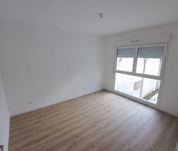 T2 AVEC TERRASSE + PARKING - Photo 3