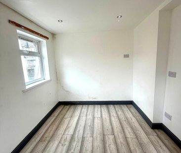 £950 PCM, All Bills Included, Newly Refurbished Ground Floor Studio... - Photo 5
