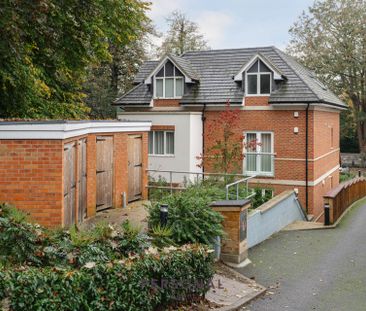 Ewell By Pass, Epsom - Photo 4