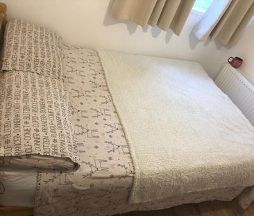 3 Bed Maisonette, Grange Road, E13 - Photo 2